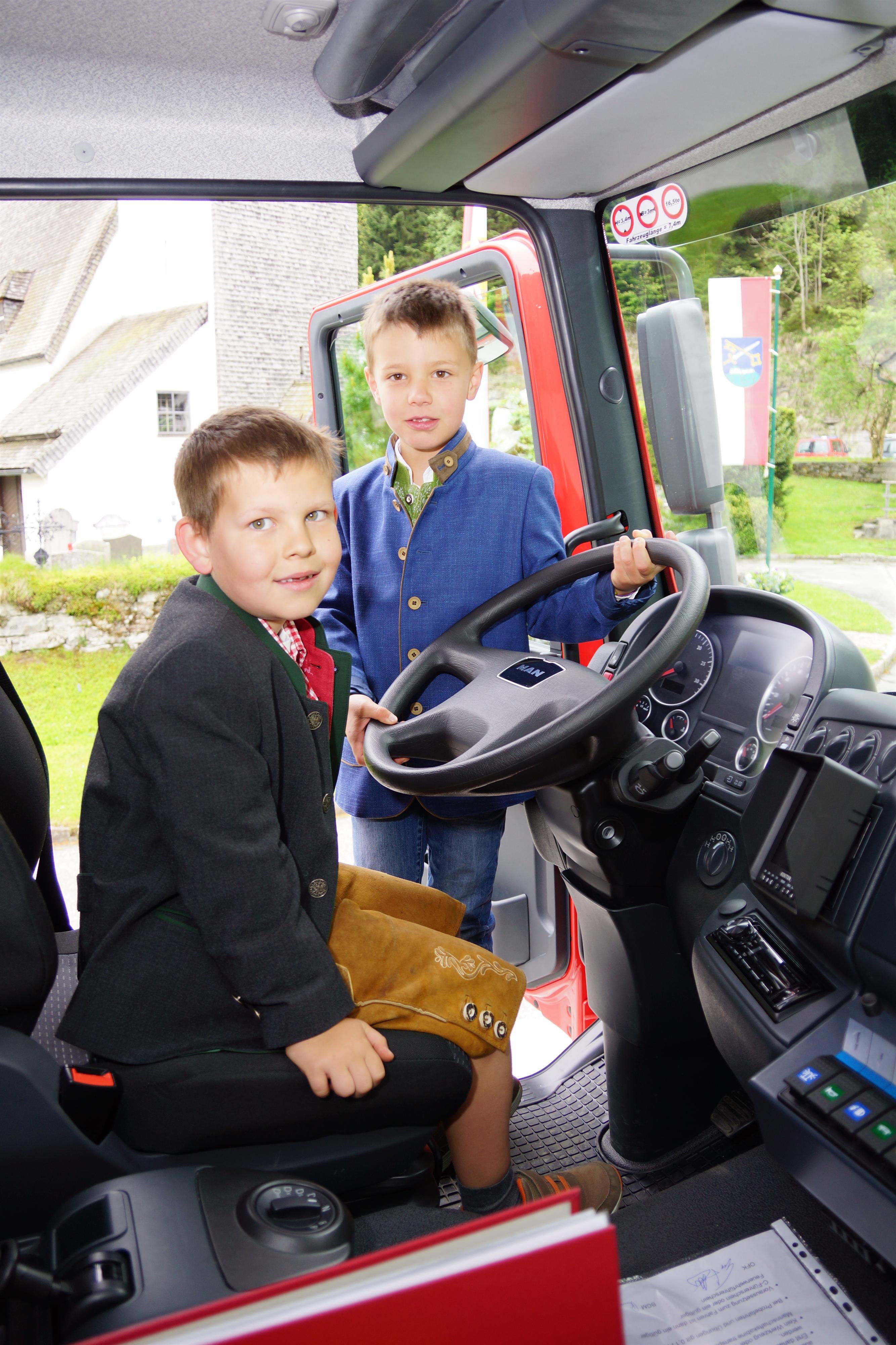 Feuerwehrnachmittag mit Kinderprogramm