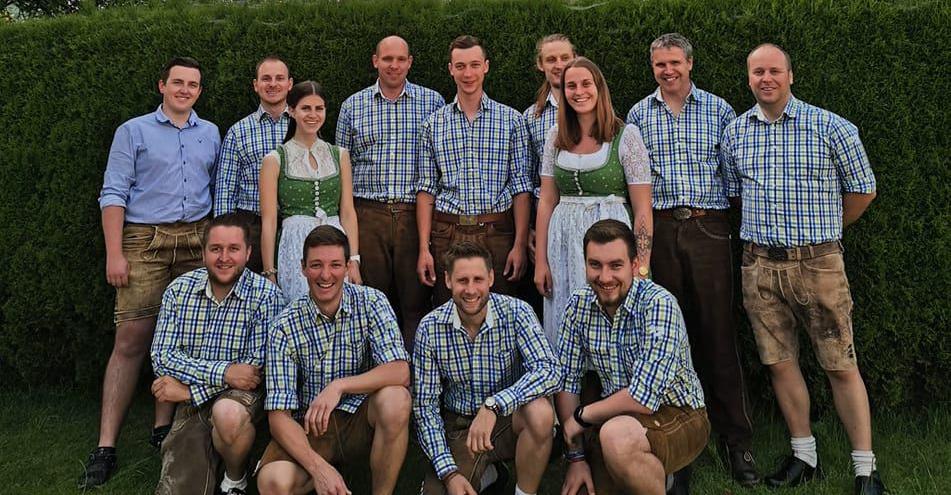 Konzert Nullacht17er mit Bauernmarkt und Auftritte der Schuhplattler