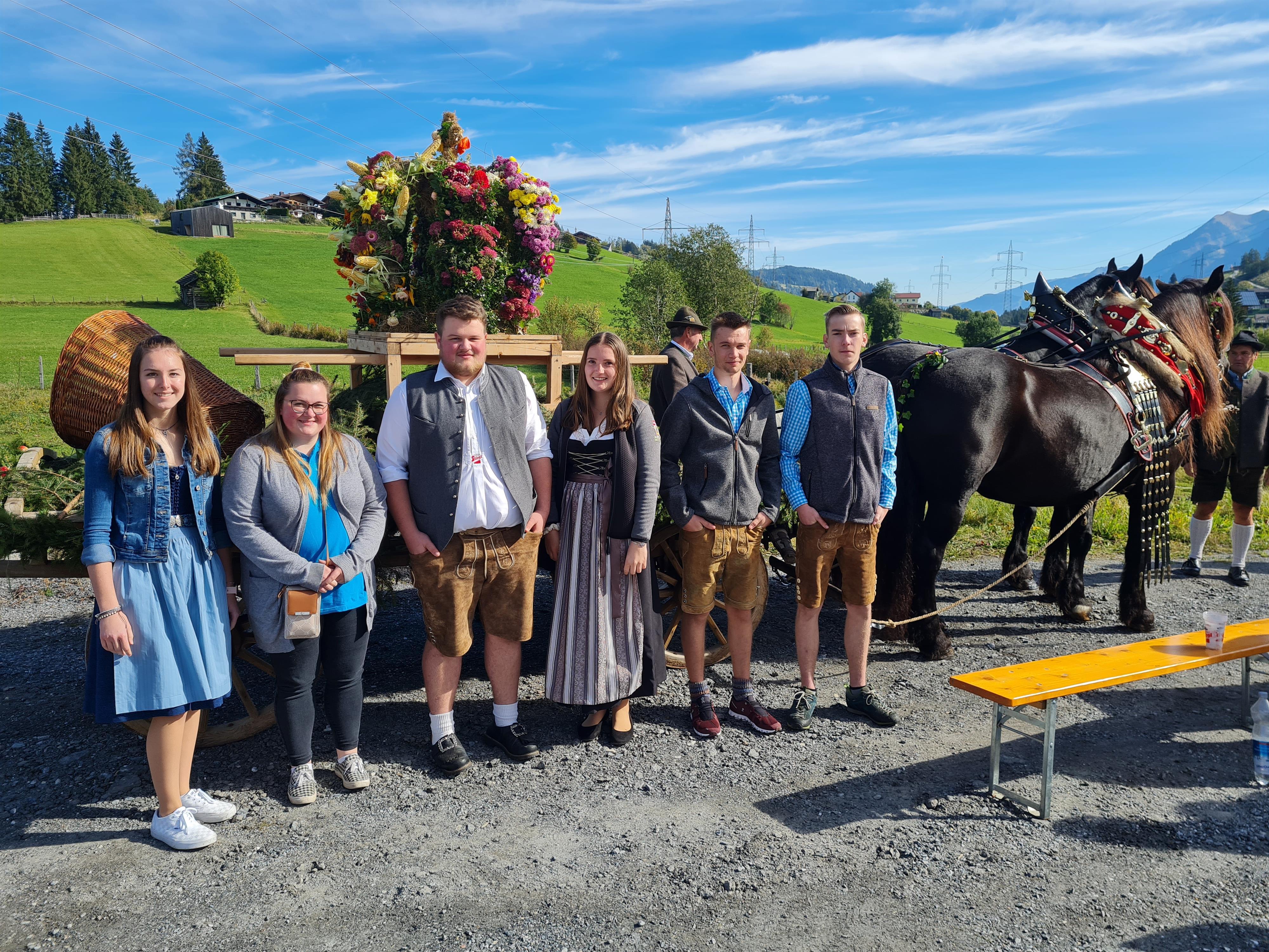 Erntedankfest – Prozession mit Umzug der Vereine