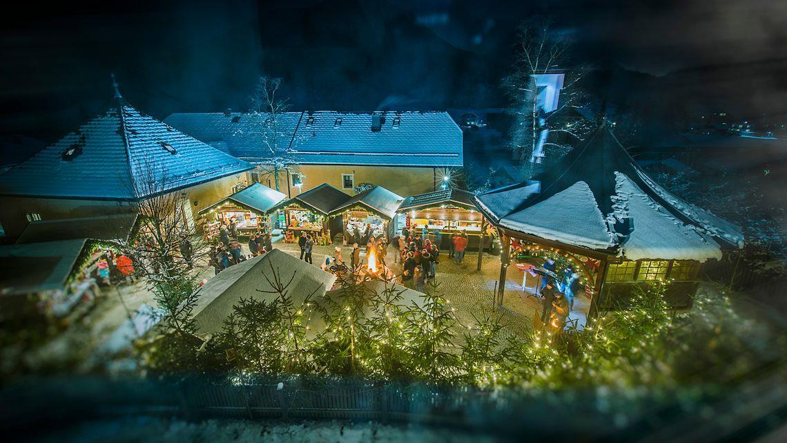 Ebenauer Adventmarkt im Brunnengarten