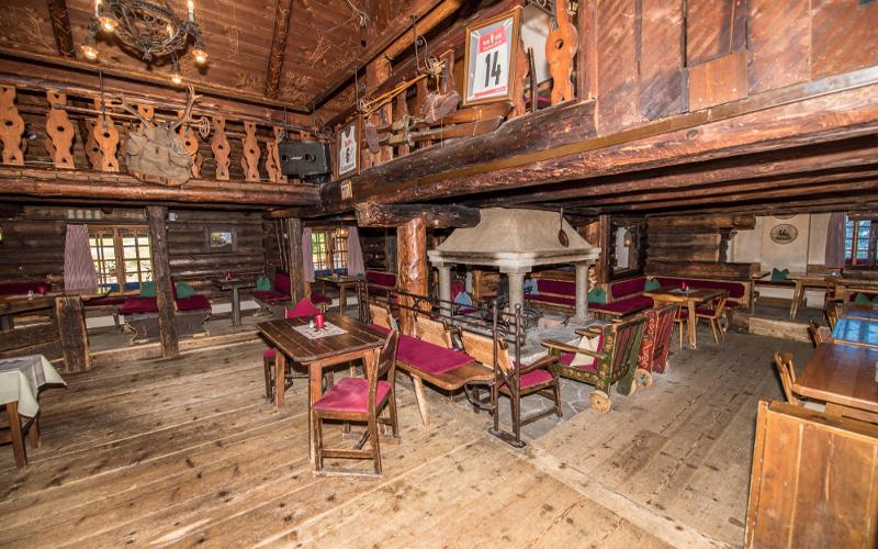 Live Musik mit MBM auf der Mondi Bellevue Alm