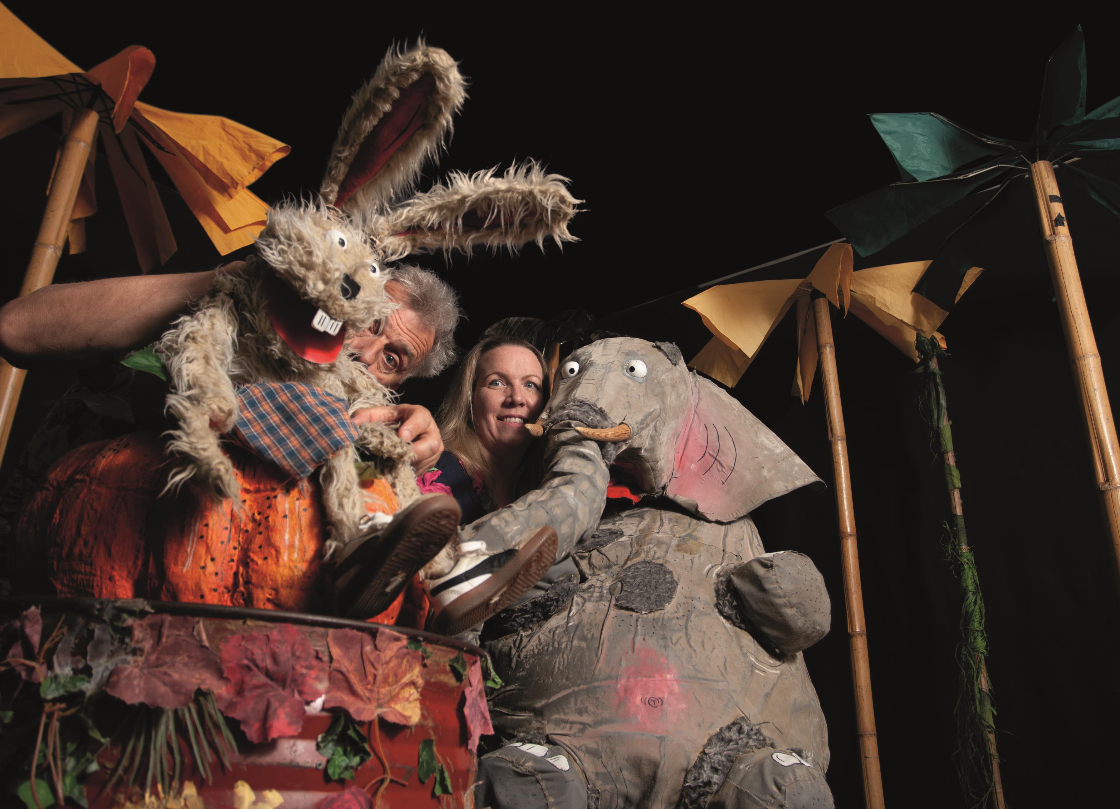Gschnaggatheater: ELEFANTENMOND