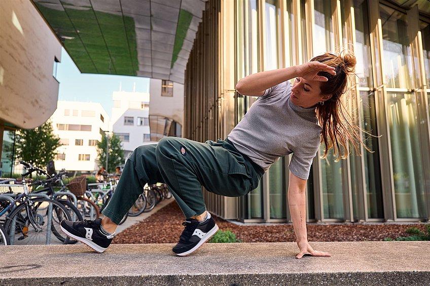 Start:“Hip Hop & Breaking 1″ | Anfänger*innen ab 8 Jahren