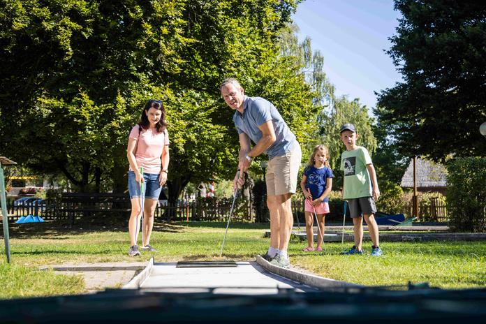 MINIGOLF Freizeitanlage Weyerbucht