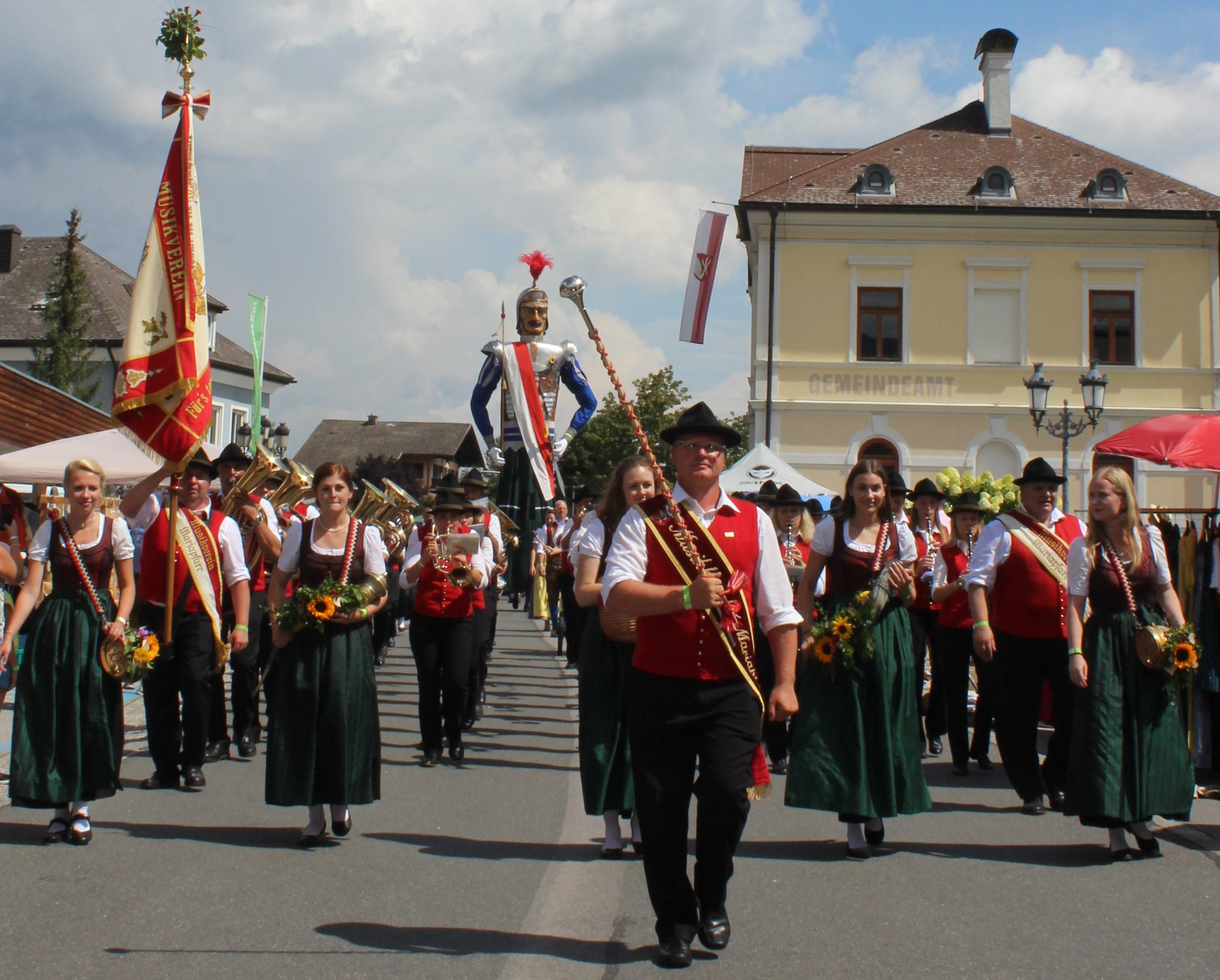 Samsonumzug mit der Trachtenmusikkapelle Mariapfarr