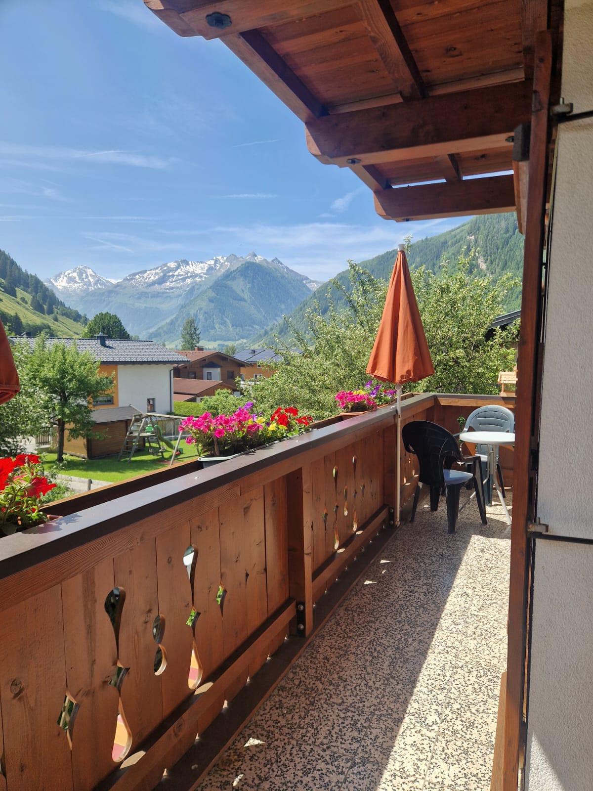 Balkon Sommer 2025