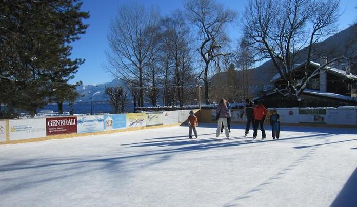 Eislaufen am Mozarteis