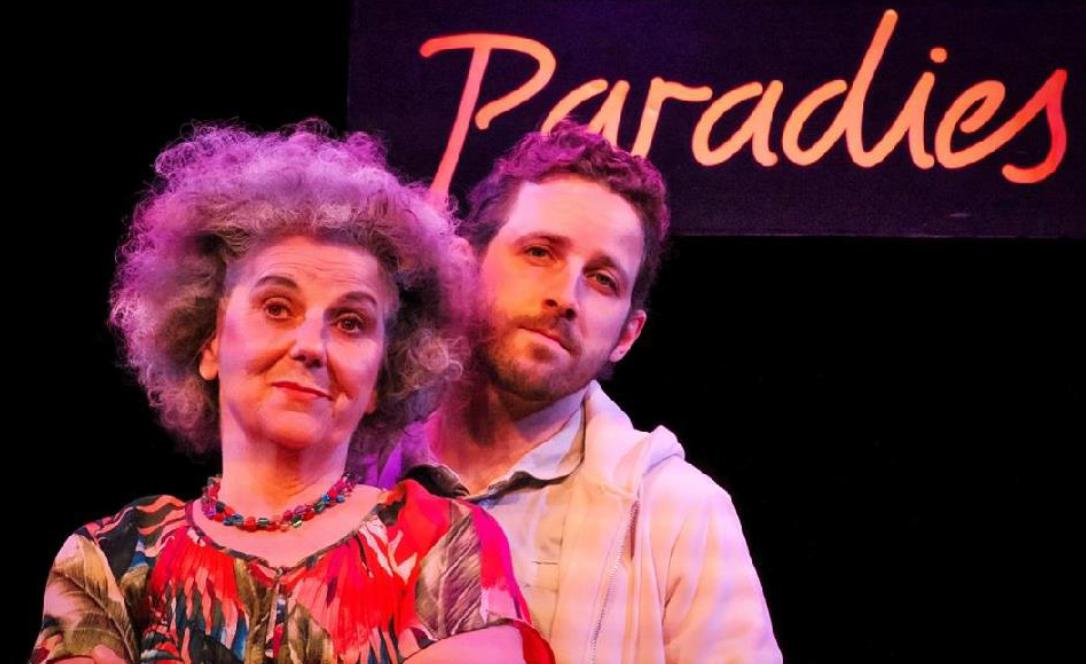 Theater: PARADIES
