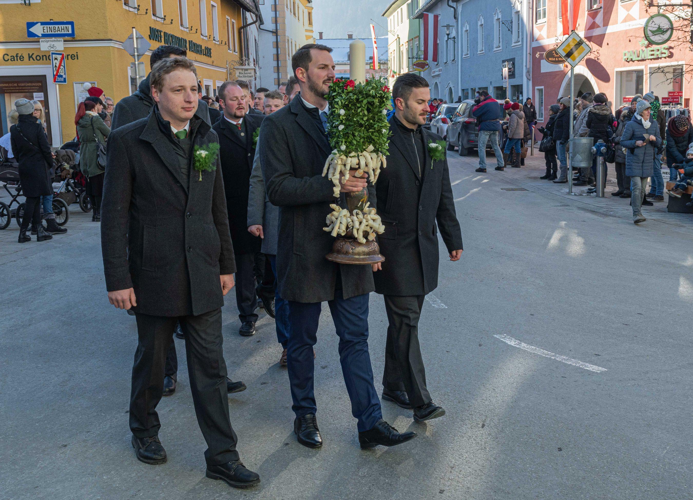 Vereinigtenwoche: Kirchgang, Hoher Festtag