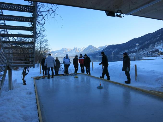Eisstockschießen beim Strandbad St. Gilgen
