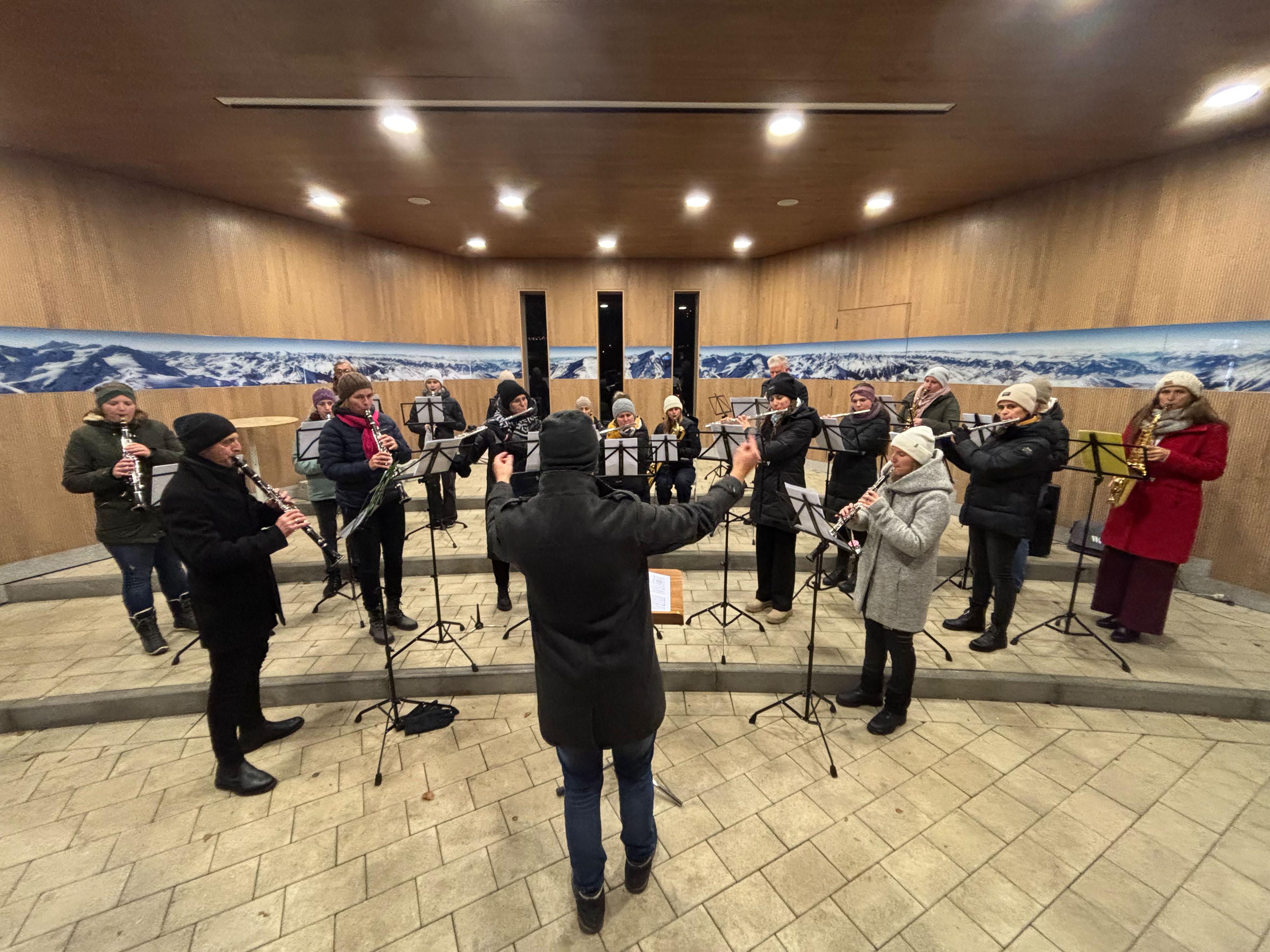 Musiadvent am Dorfplatz