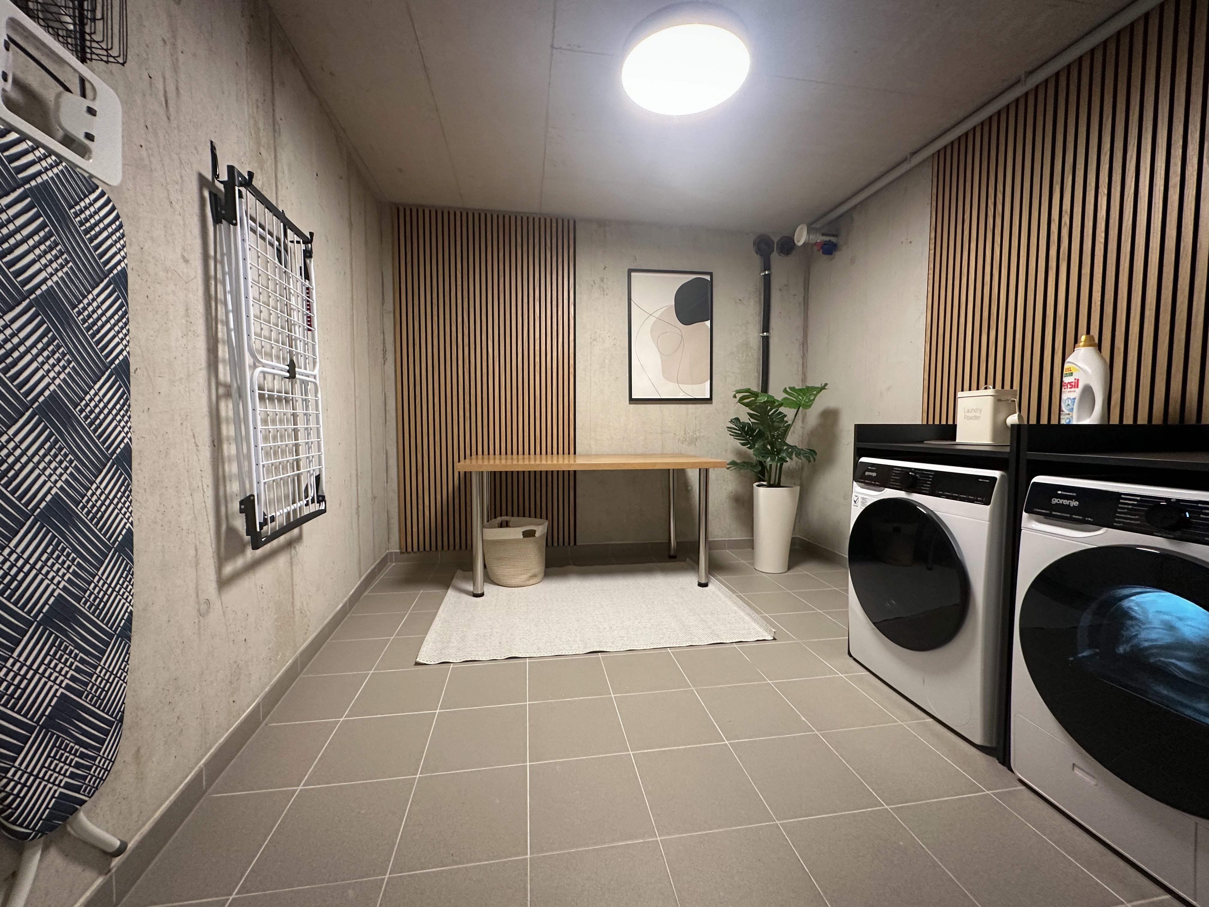 Premium Apartment LAUNDRY-6