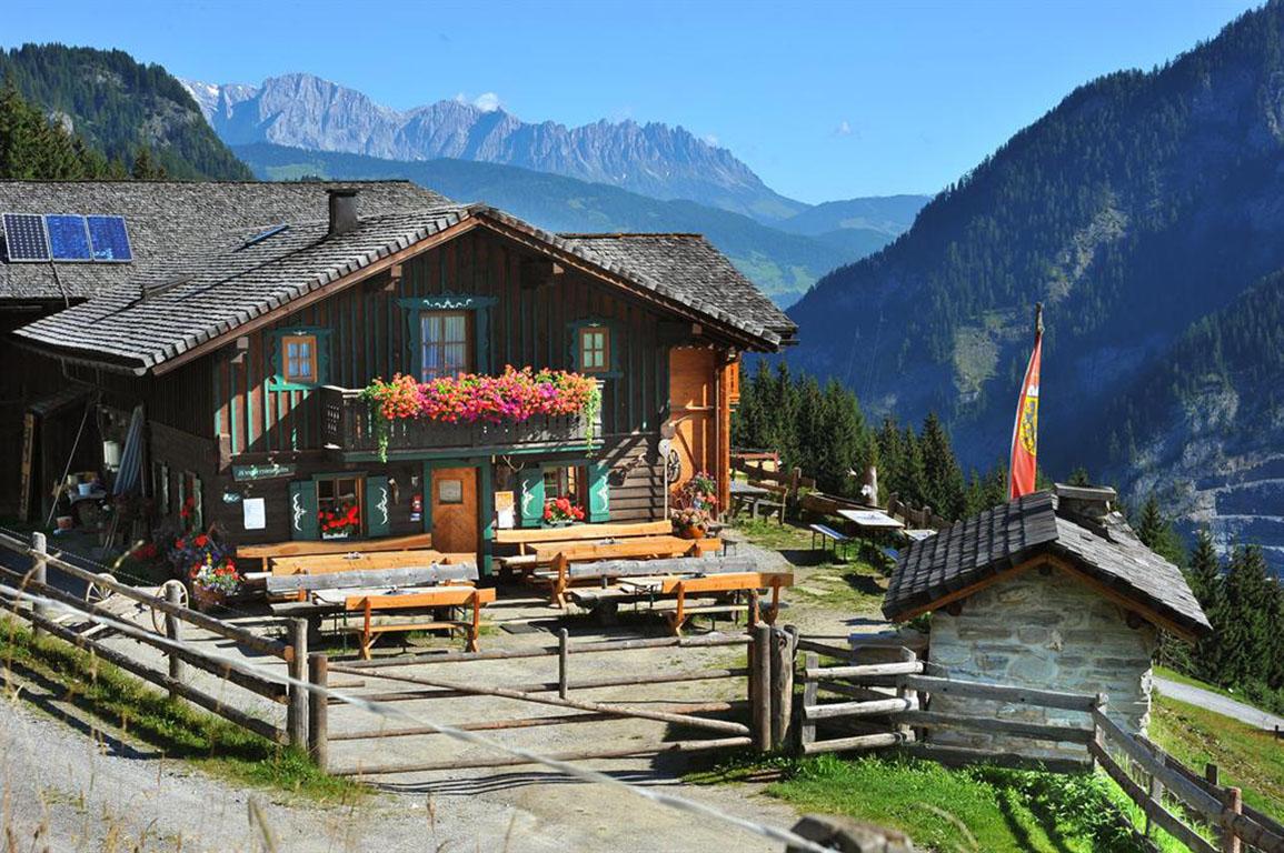Almfrühstück auf der Amoseralm
