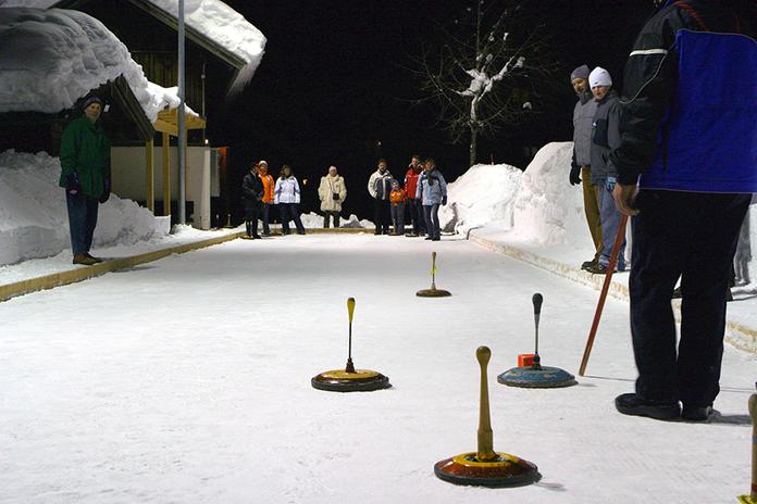 Asphalt- und Eisstockbahn St. Martin