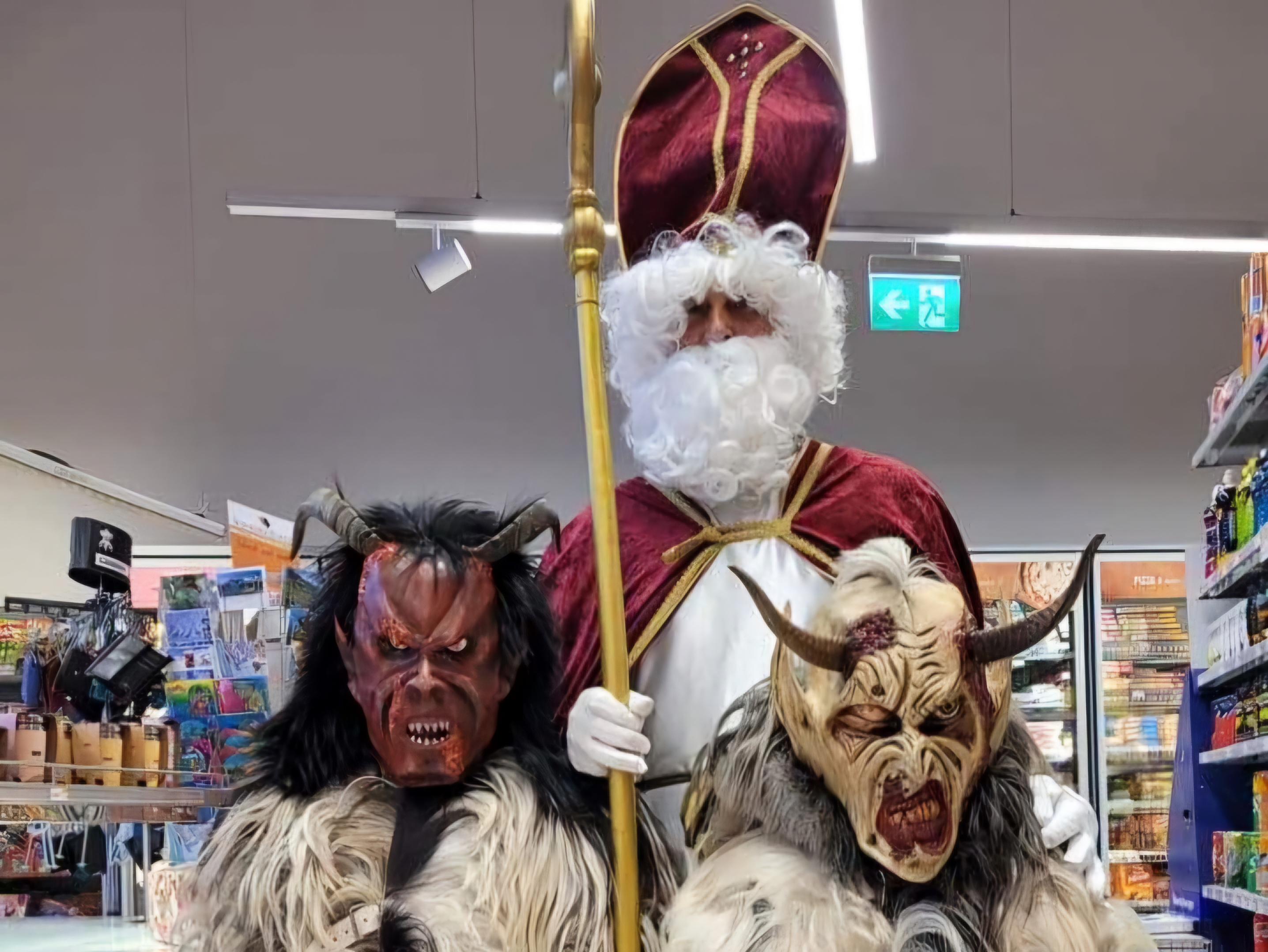 Der Nikolaus kommt zum Spar Günther