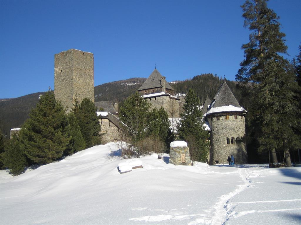 Winterzauber auf der Burg Finstergrün
