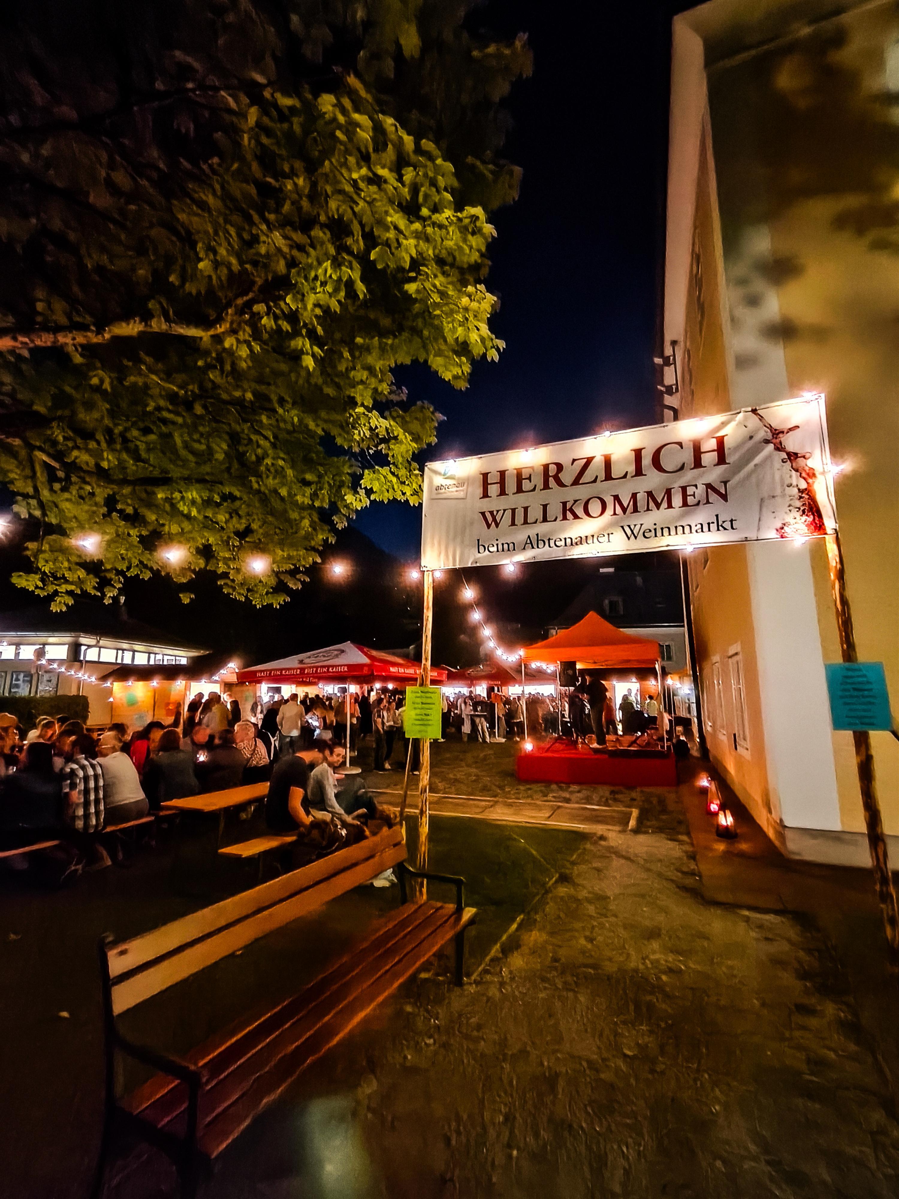 Abtenauer Weinmarkt „Leere Weingläser sind voller Geschichten“