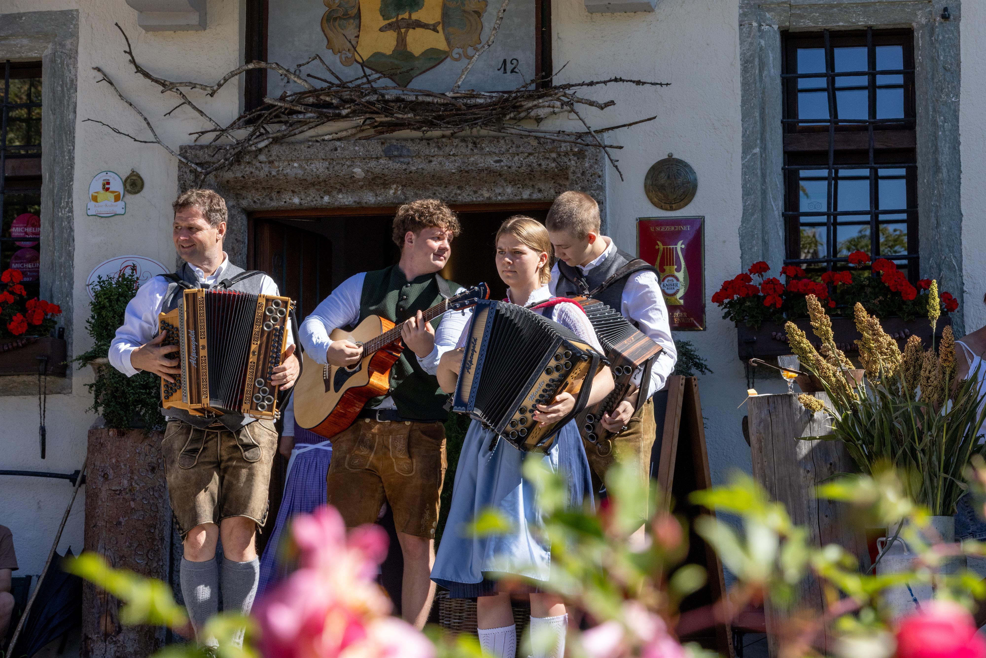 Musikantenstammtisch „Musikanten spiel`n im Wirtshaus“