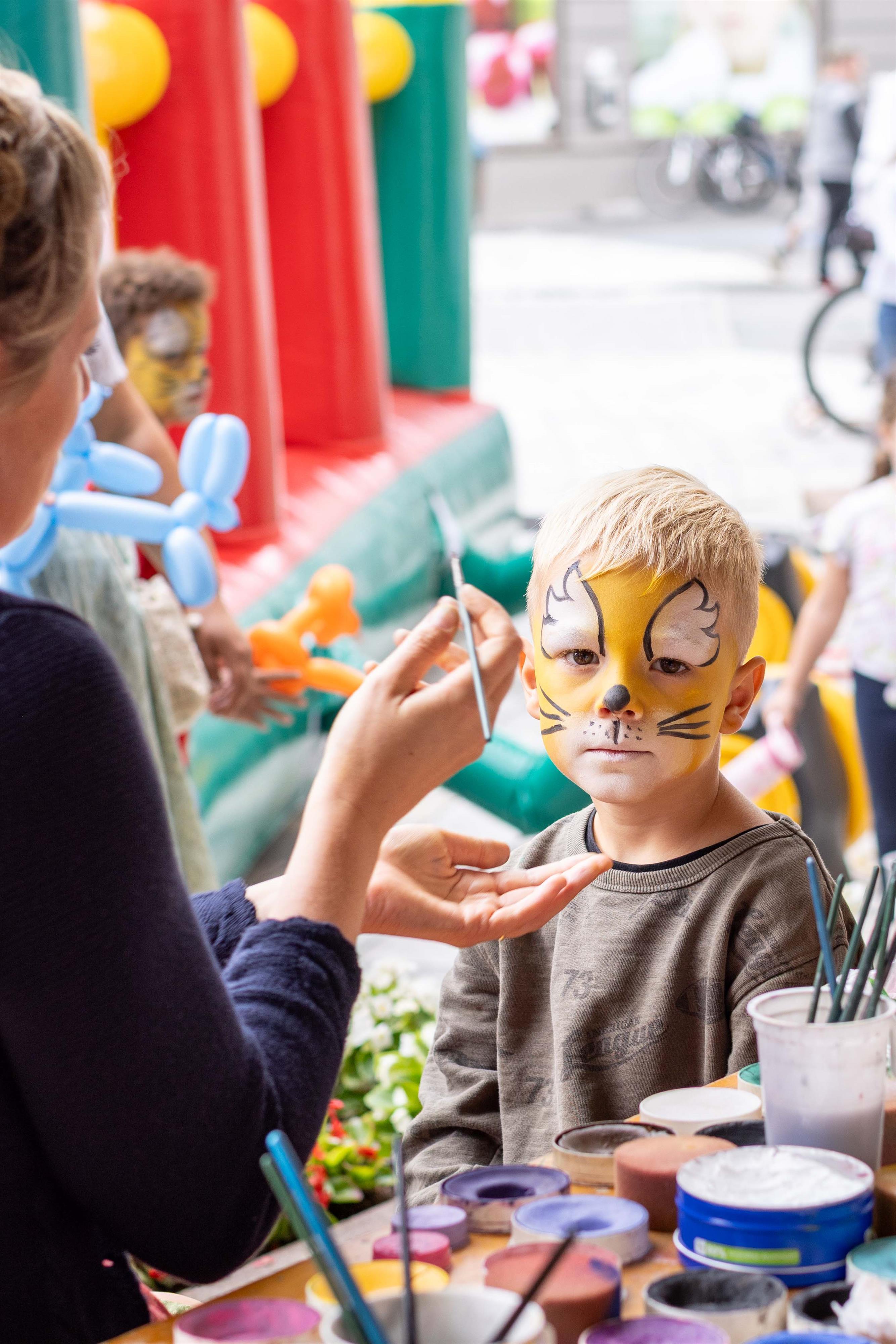 Kindernachtmittag beim Dorfbrunnen