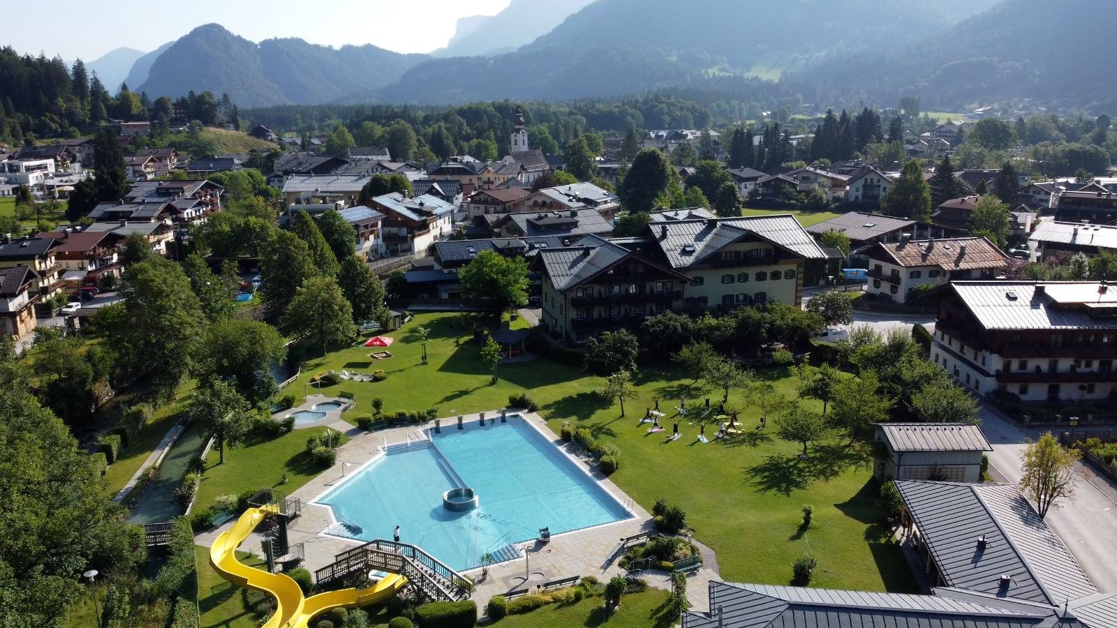 Morgen Yoga mit Bergblick