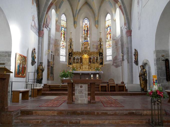 Katholische Pfarrkirche "St. Hippolyt"