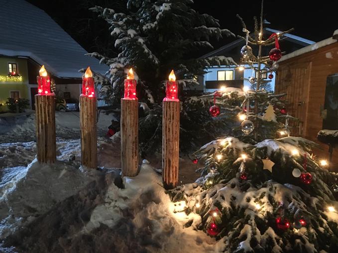 Kleiner Adventmarkt in Hintersee