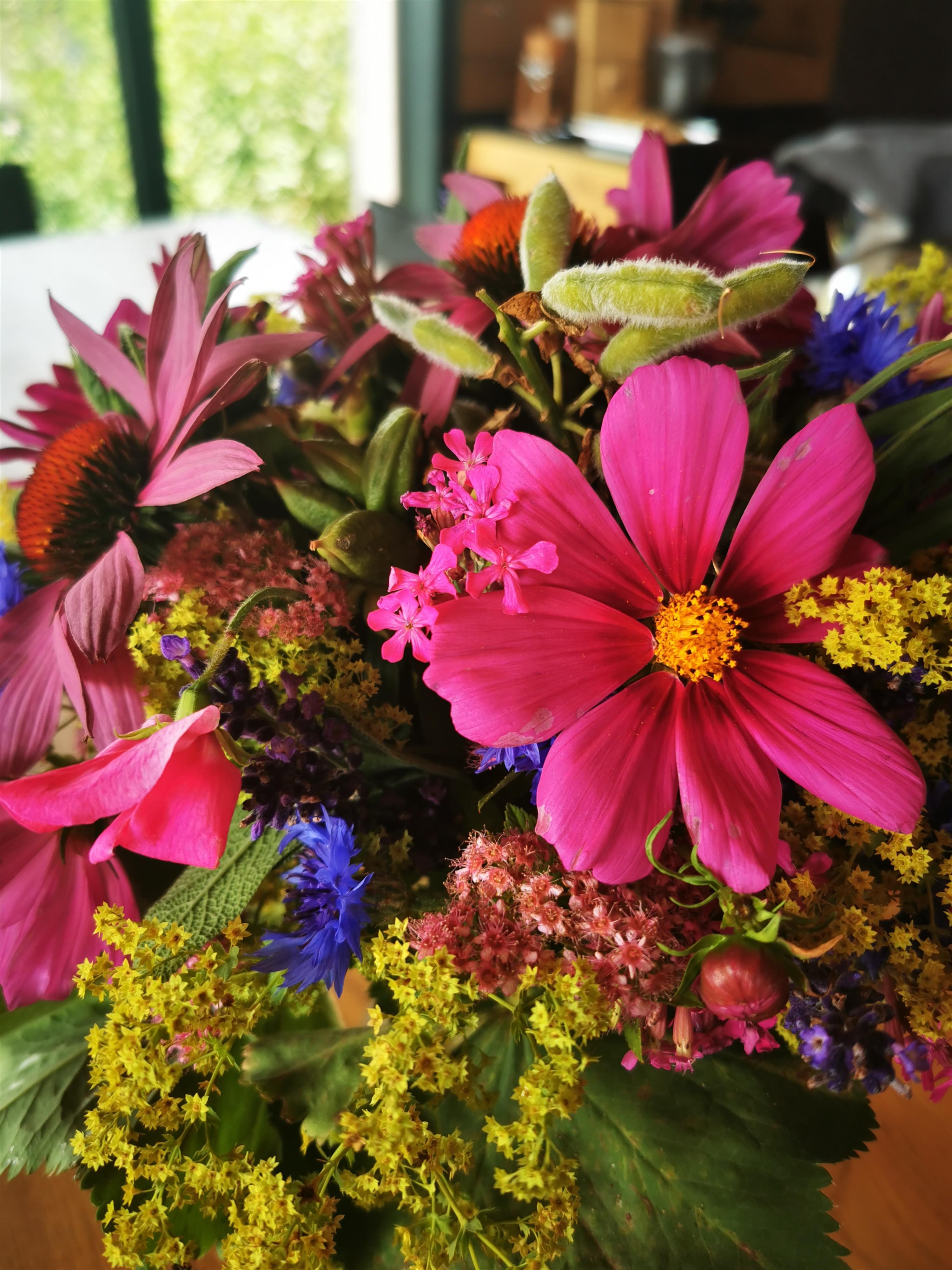 Floristik Workshop – Gestalte dein Sommergesteck