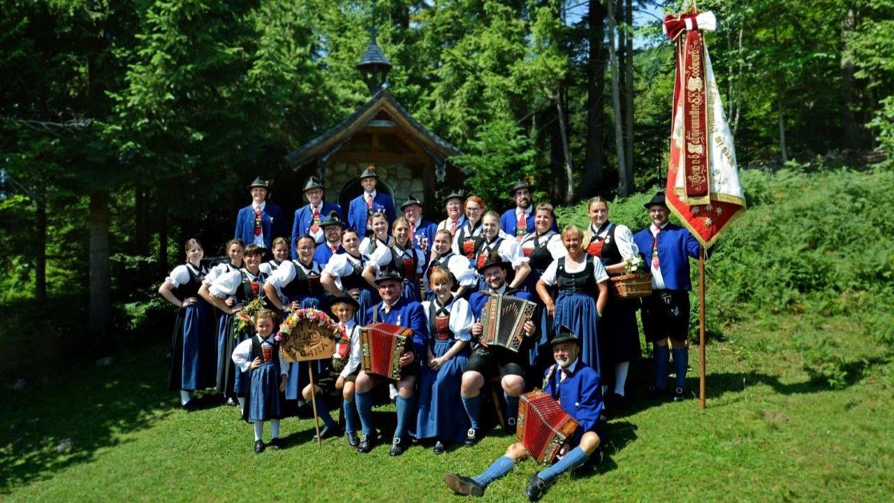 Heimatabend mit Volkstanz & Live-Musik