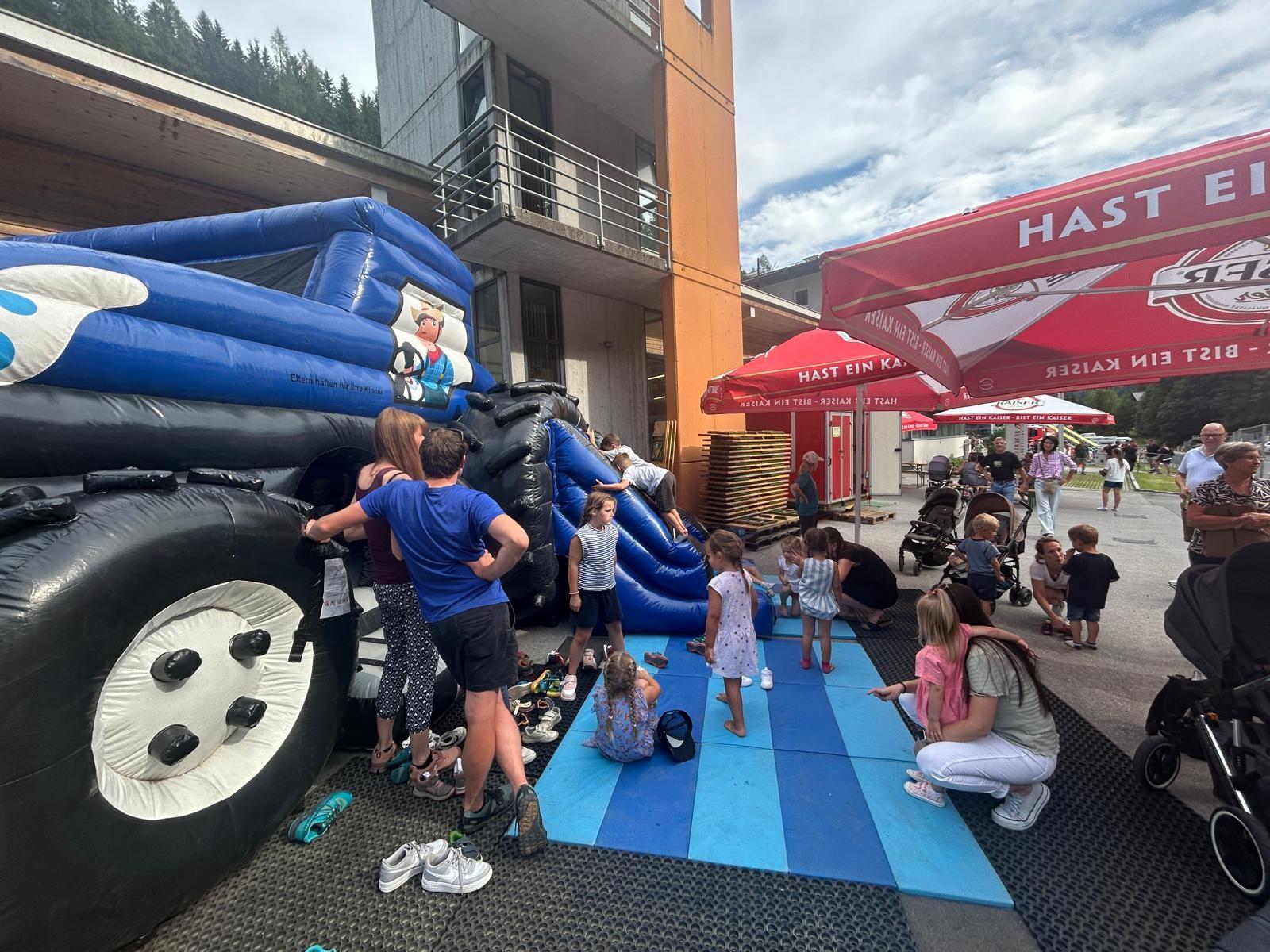 Spritzenfest der Freiwilligen Feuerwehr Dienten