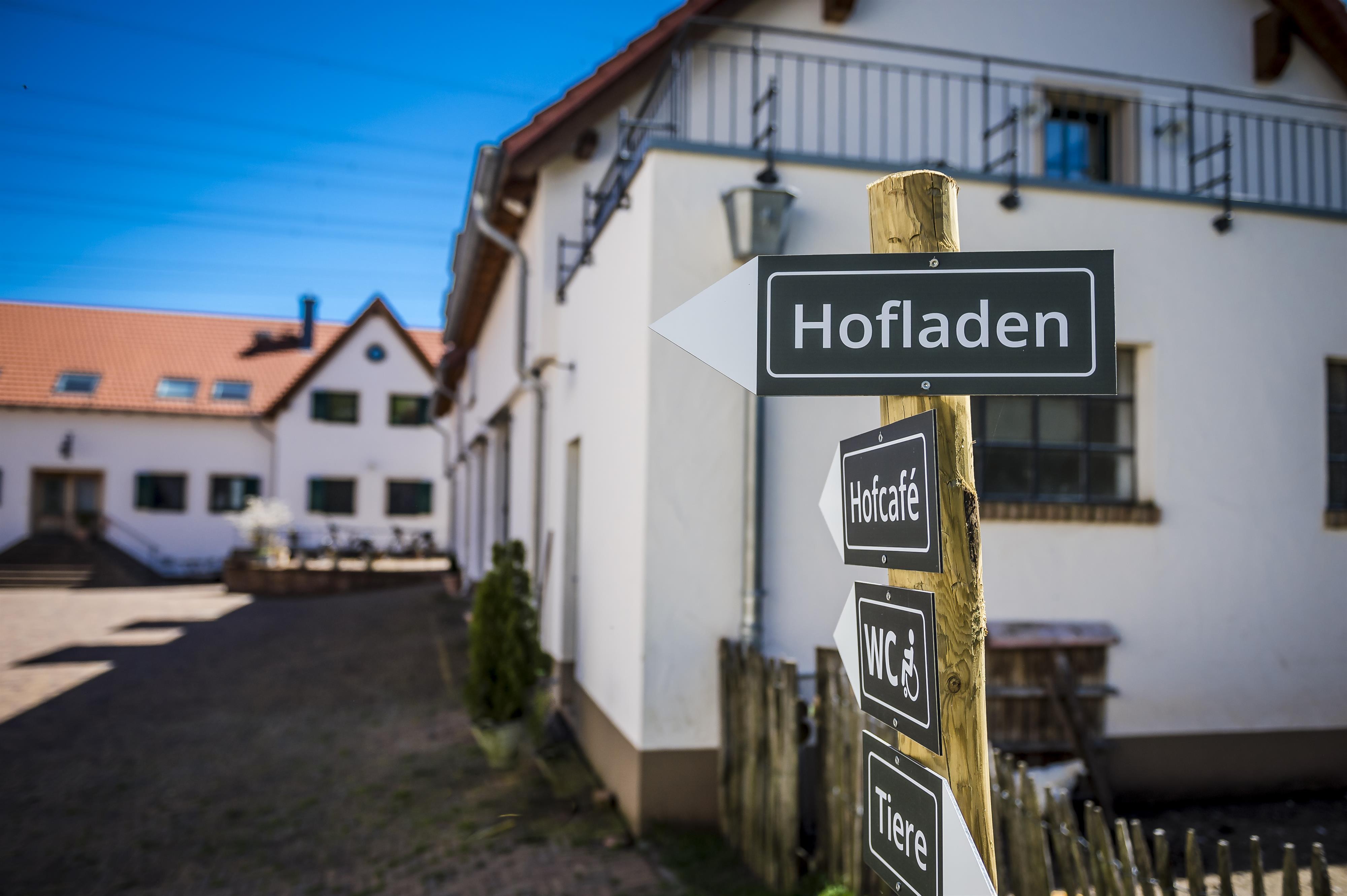 Hof Details_Dosterhof von Fotograf Marcel Schneebe