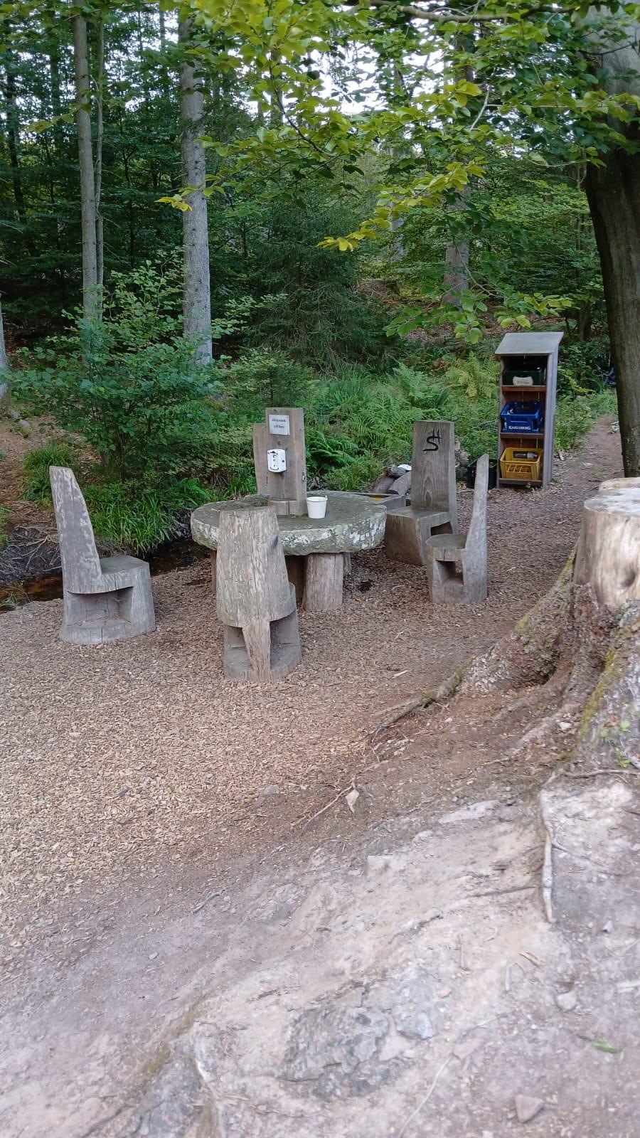 Rehbrunnen am Felsenweg
