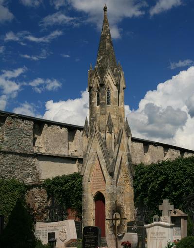 Schustersäule im Friedhof