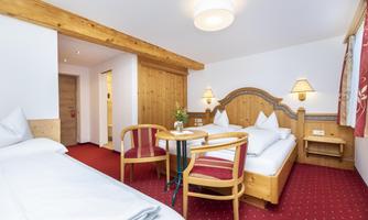 Dreibettzimmer