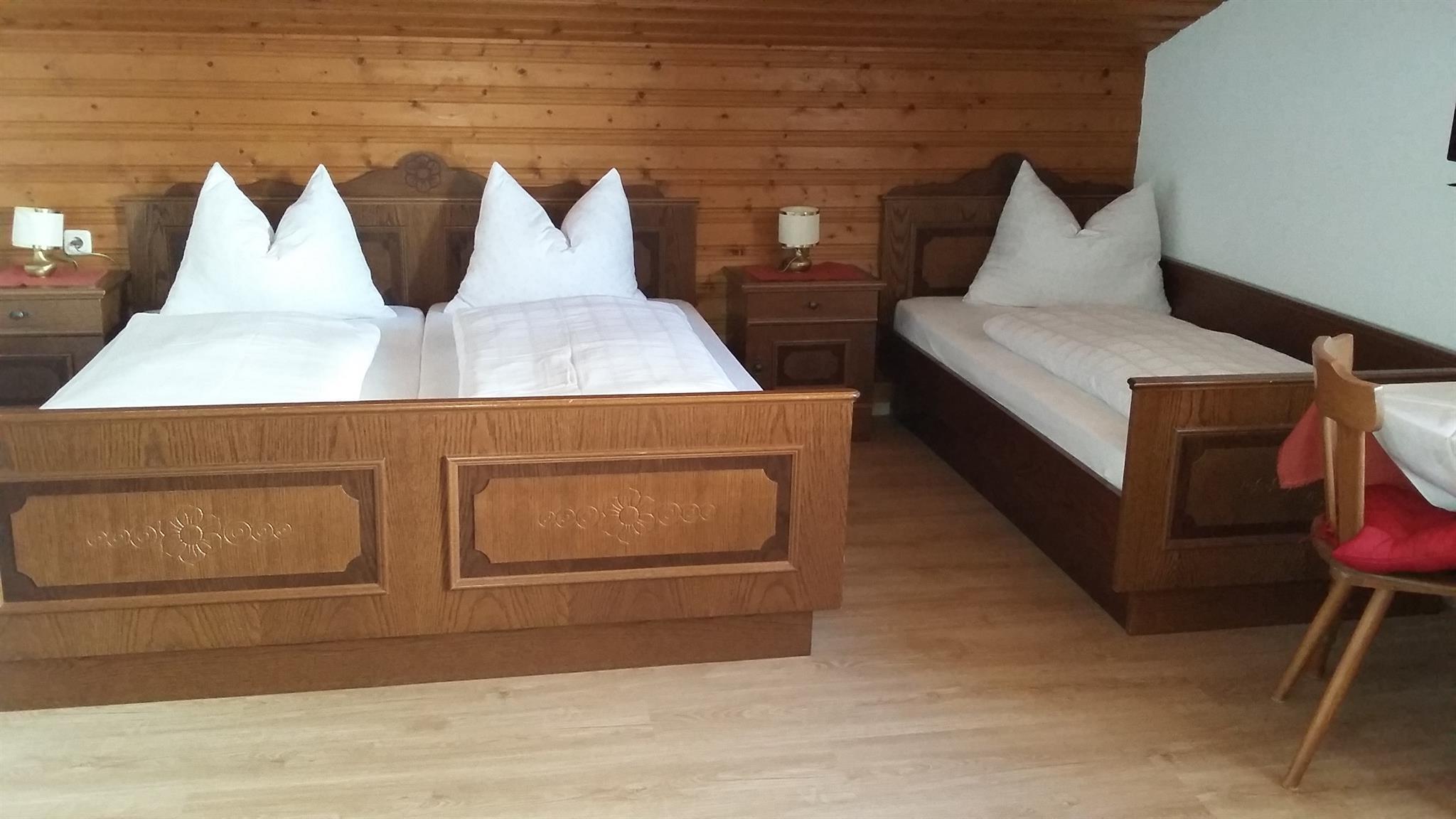 3-Bett Zimmer