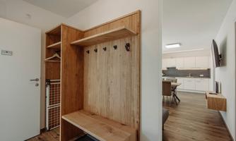 garderobe-durchgang-ferienwohnungen-hammerrain-gro
