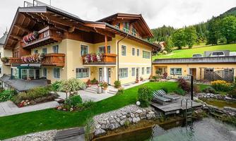 Haus_am_Hammerrain_Sommer