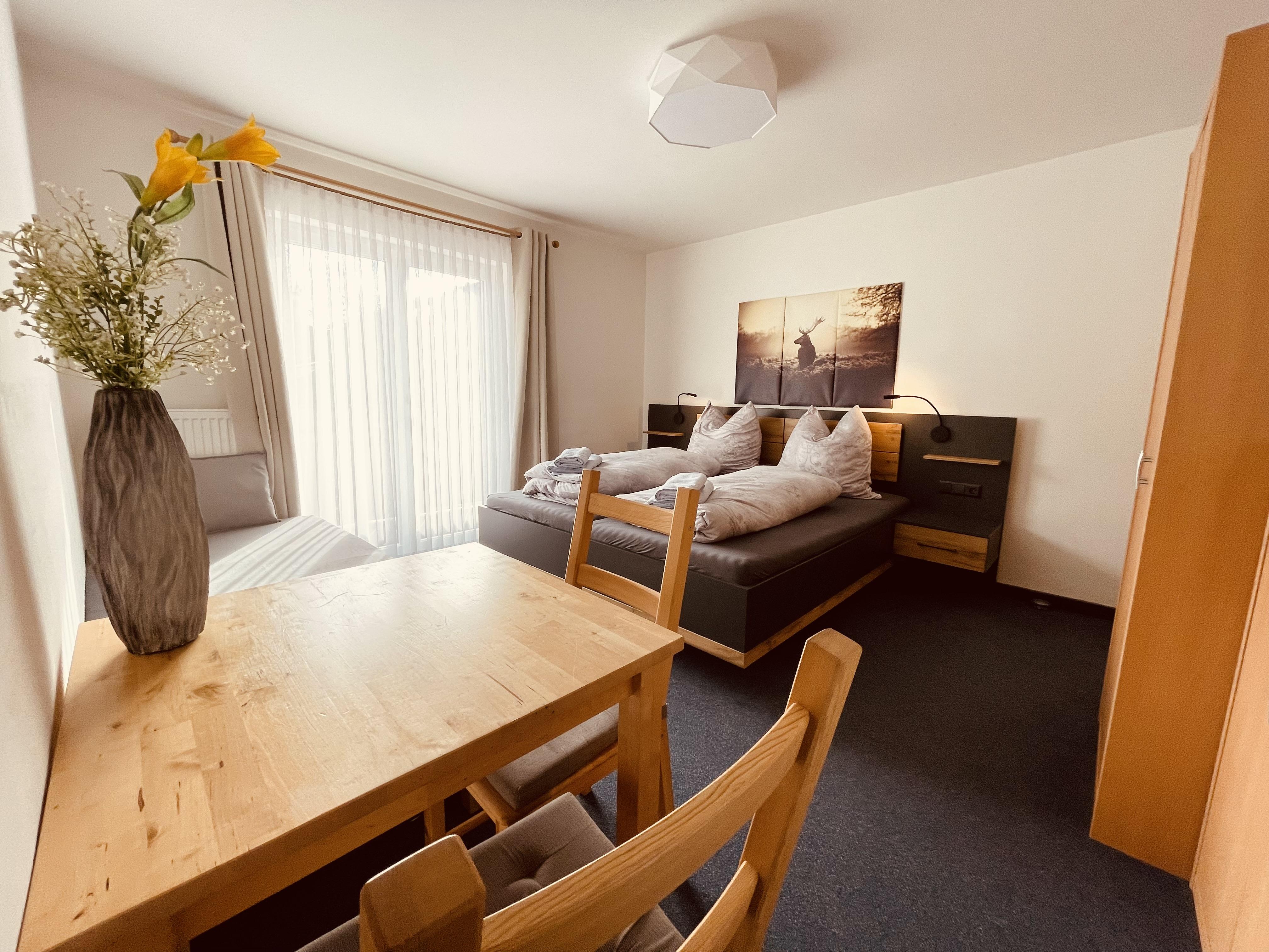 Dreibettzimmer