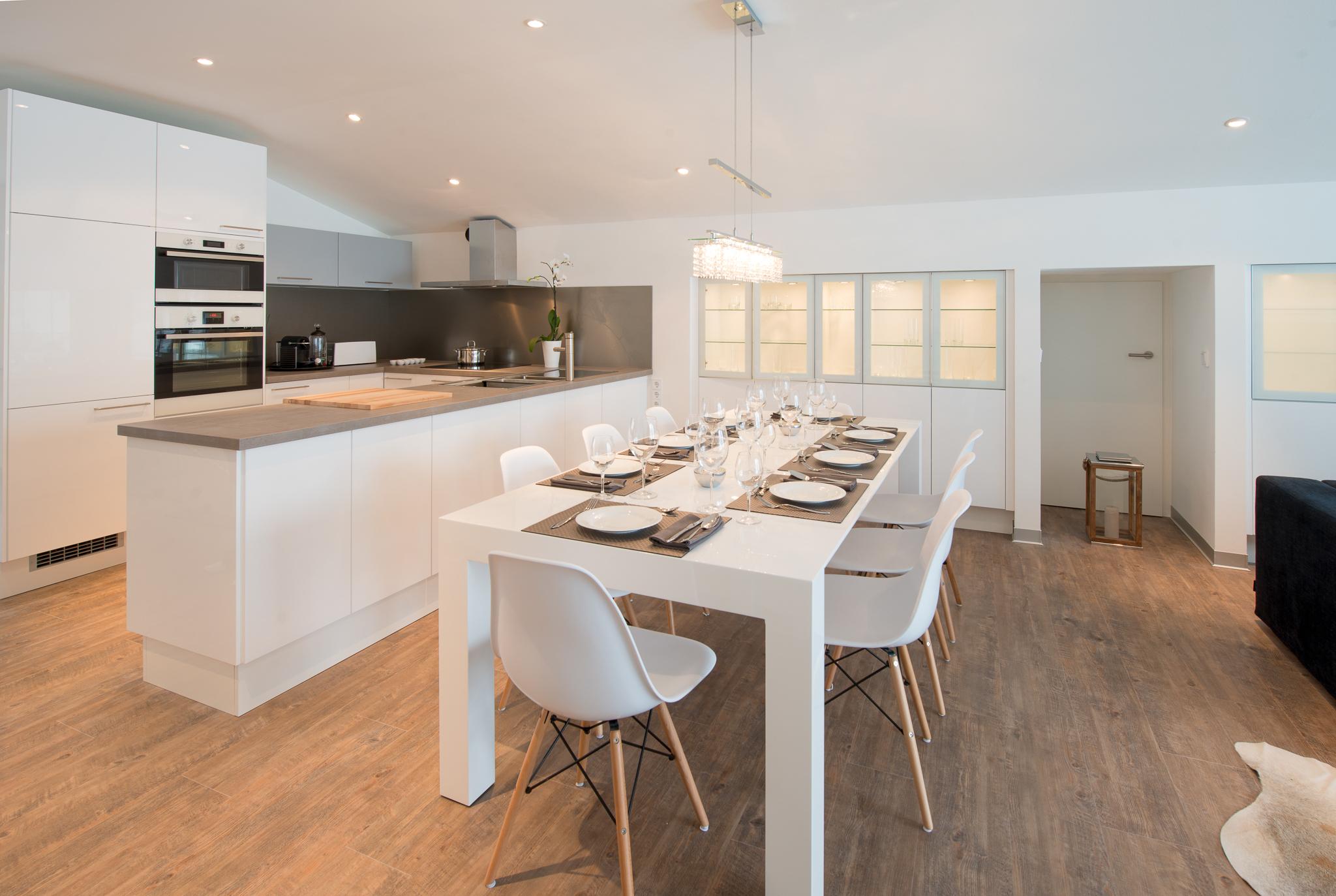 Ennskraxn kitchen-dining area
