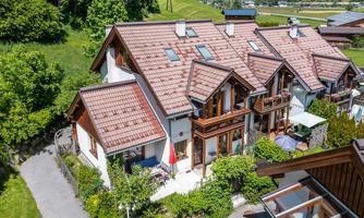 Holiday home Waldsicht (the first house from the left)