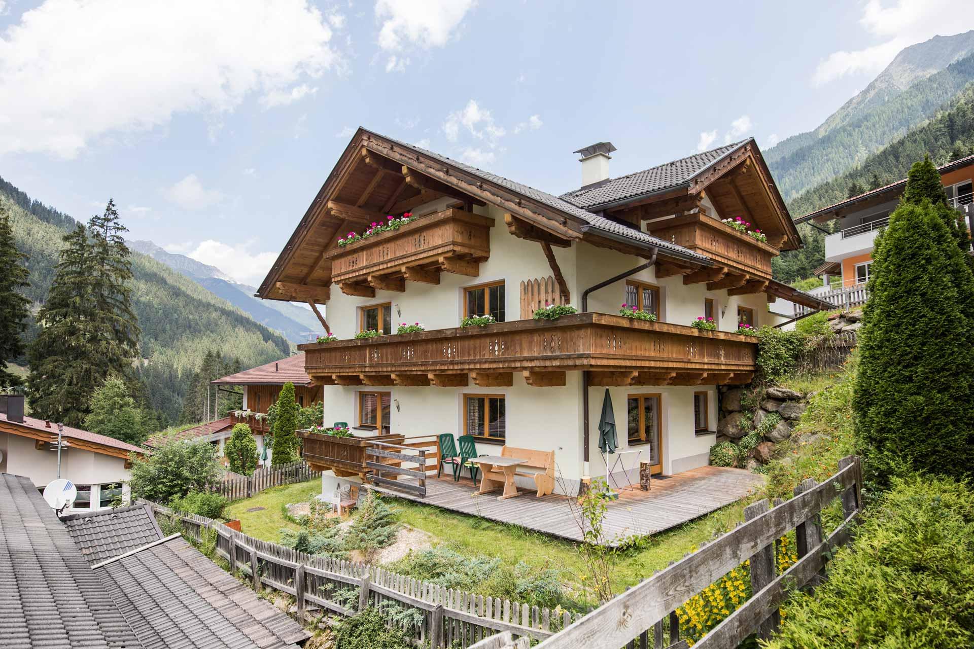 Wohlfühlappartements Alpenkönig Ferienwo Ferienwohnung  Tirol