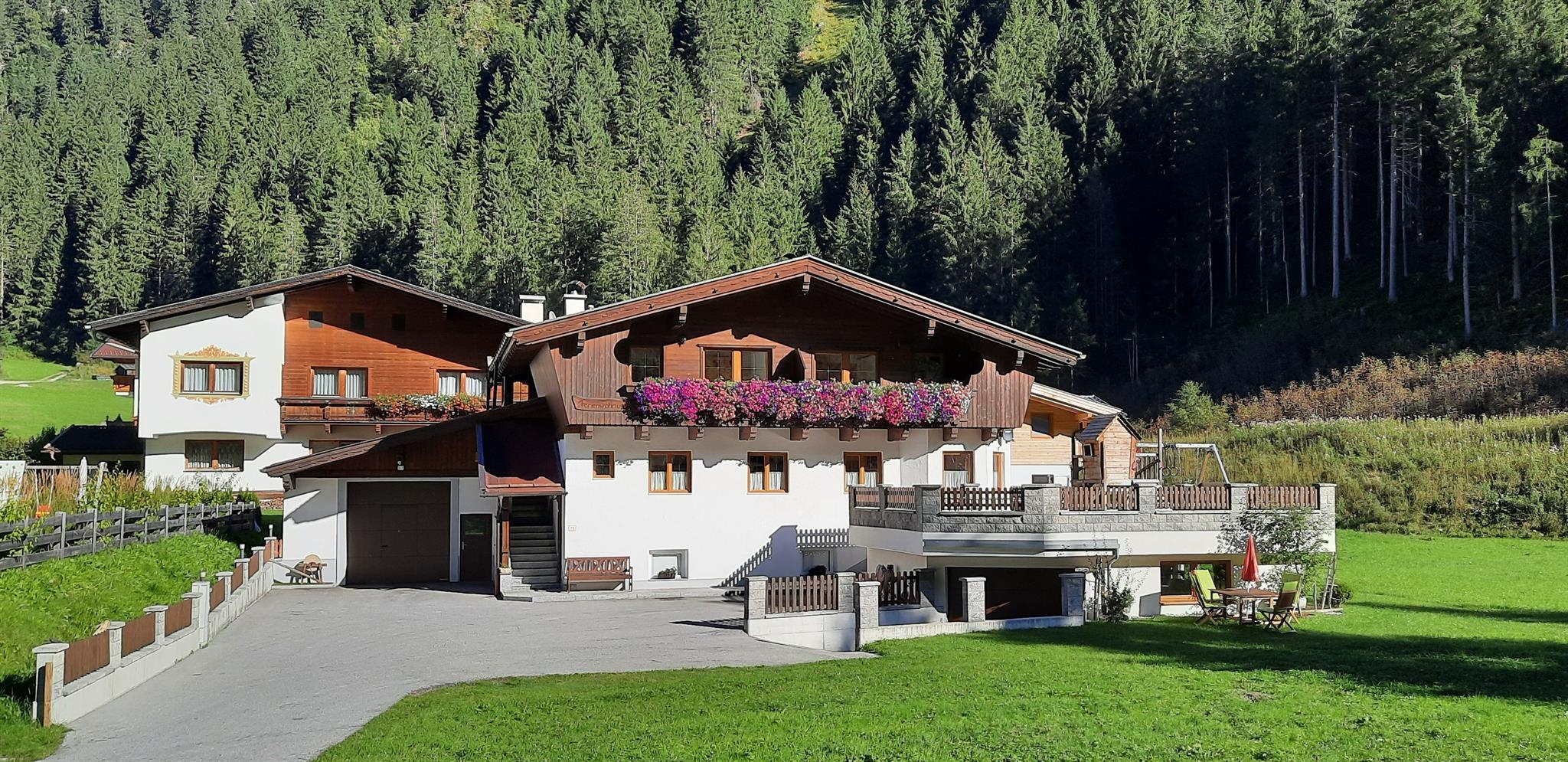 Landhaus Volderau Appartement Edelweiss Ferienwohnung  Tirol