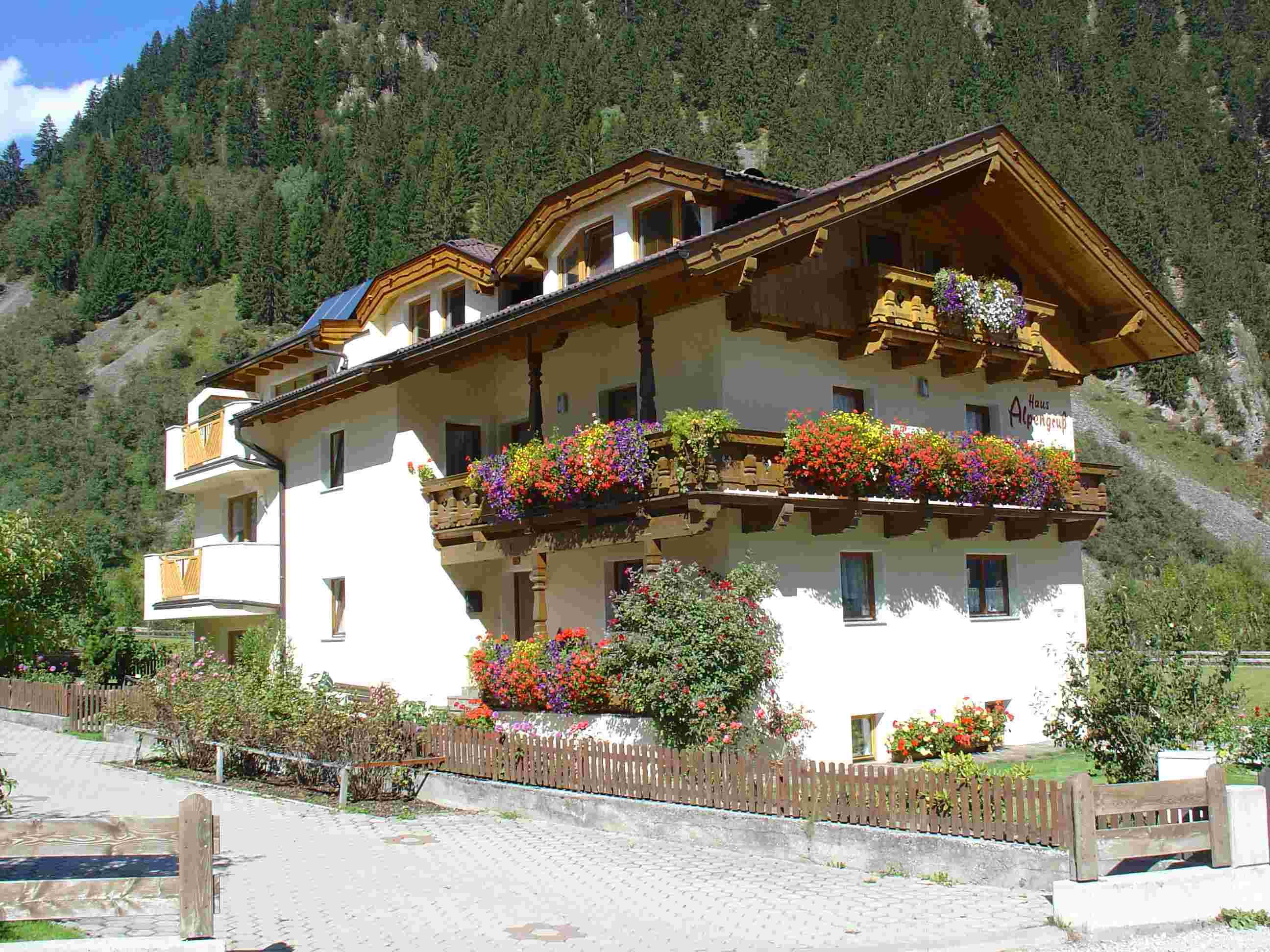 Alpengruss Appartment 2 ELFERBLICK Ferienwohnung  Tirol