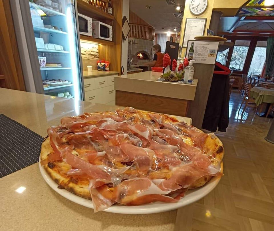 Pizzeria Dora - 3