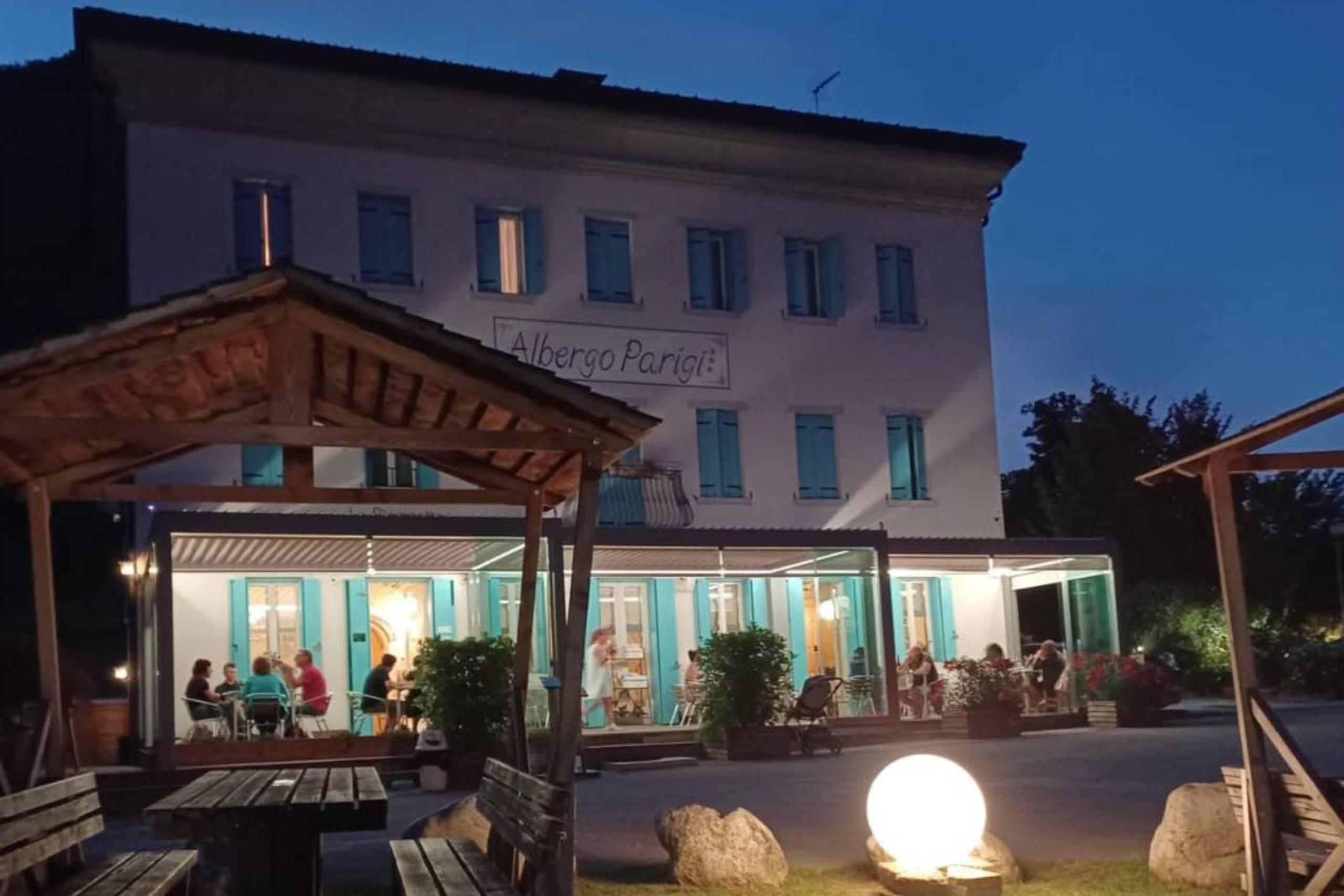 Ristorante Bar La Piazzetta - Albergo Parigi