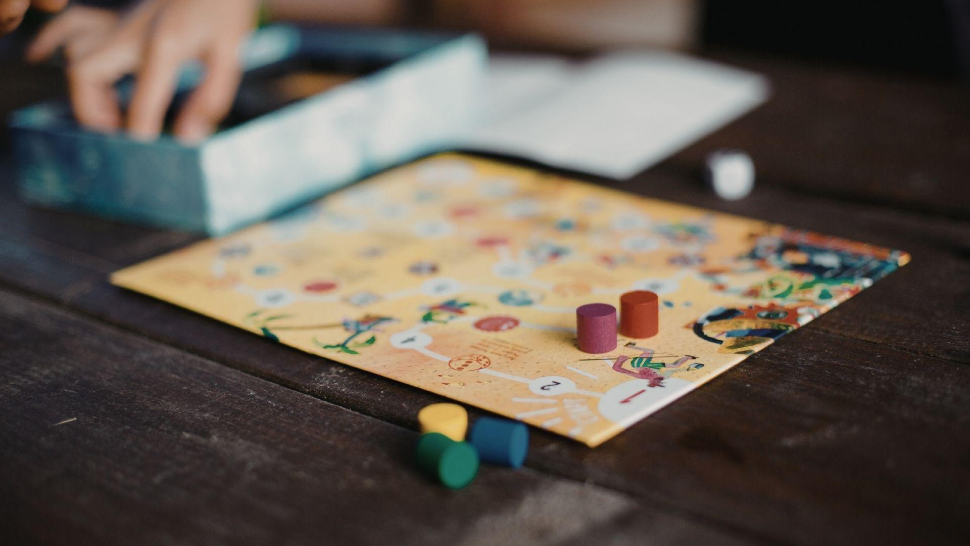 Unplug&Play – il ruolo sociale ed educativo del gioco da tavolo