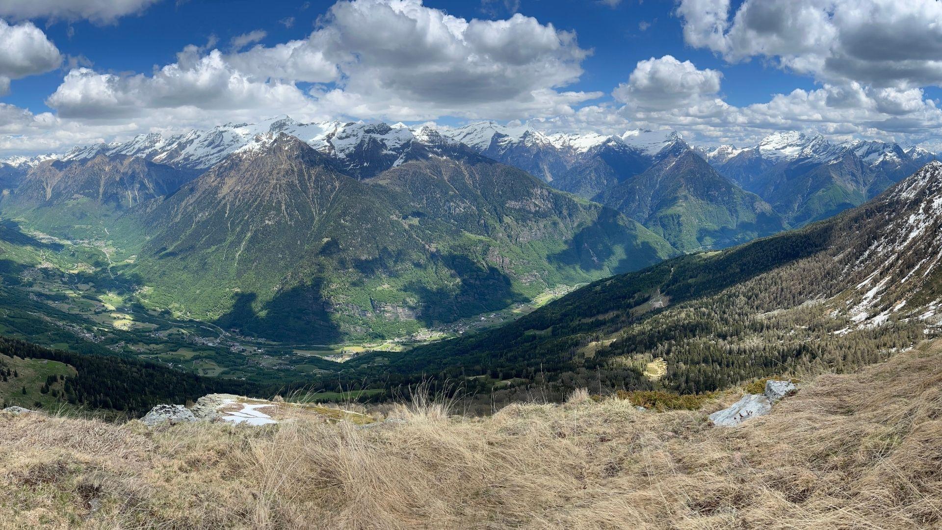 Il sentiero natura del parco in Val Falcina