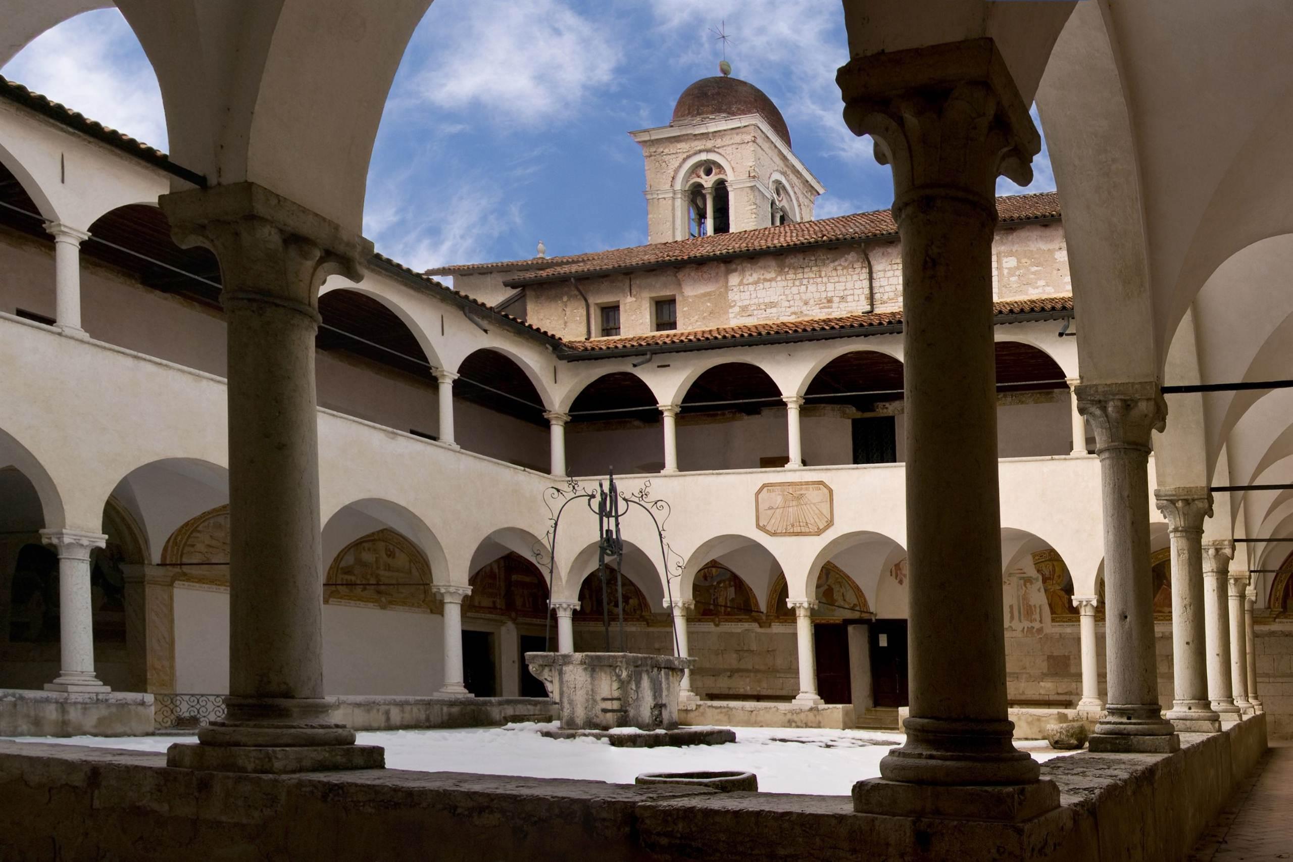 Verso il Santuario dei SS Vittore e Corona