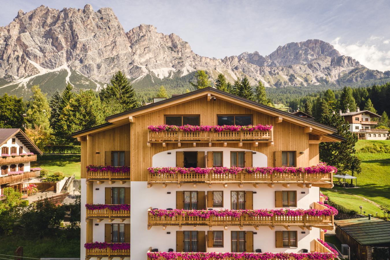CAMINA SUITE & SPA