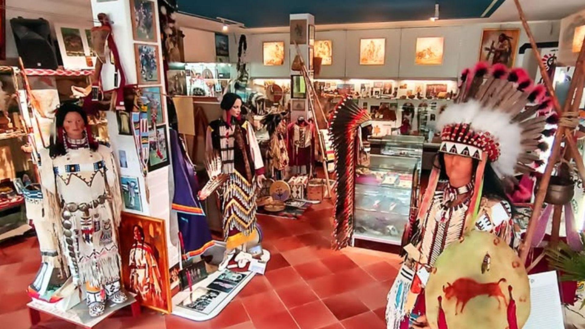 Museo Indian Village