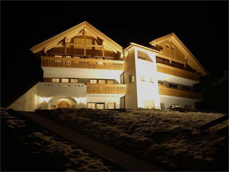 APARTMENTS MIRABELL